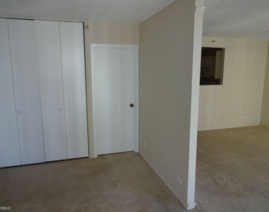 10 E Ontario St Apt 3510 - Photo Thumbnail 1