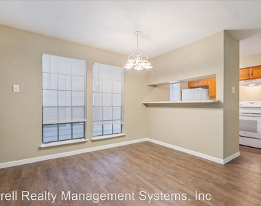 225 Londonderry, Apt. 110 - Photo Thumbnail 8