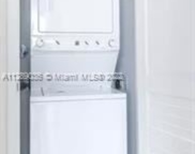 1080 Brickell Ave Unit 4006 - Photo Thumbnail 3