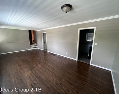 1400 Medina Ln - Photo Thumbnail 24