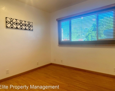 225 N Gold Canyon St - Photo Thumbnail 9