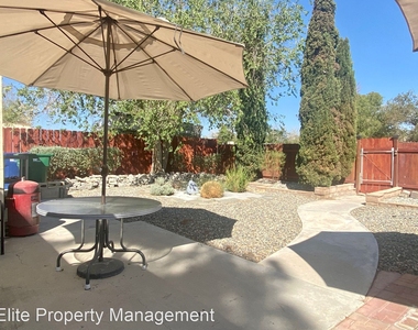 225 N Gold Canyon St - Photo Thumbnail 15