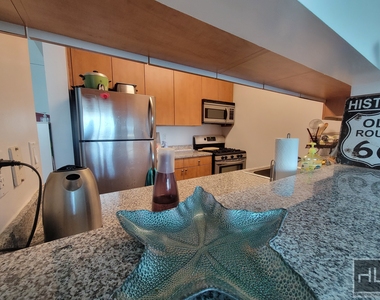 47-20 Center Boulevard - Photo Thumbnail 2