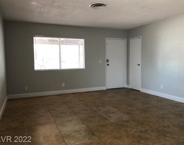 6333 Plaza Verde Place - Photo Thumbnail 6