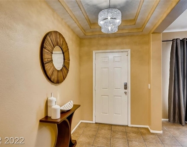 10533 Tugaloo Avenue - Photo Thumbnail 3