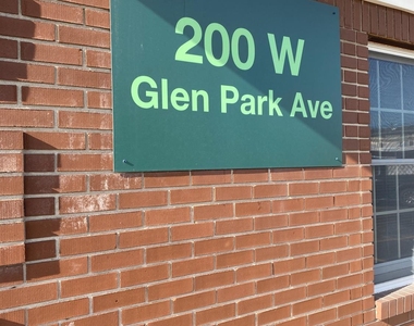200 W Glen Park Avenue - Photo Thumbnail 2