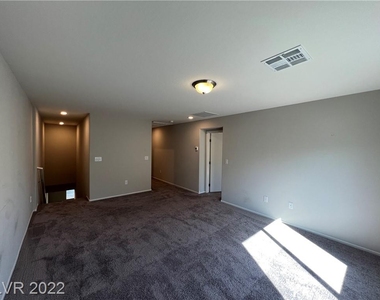 7232 Halo Falls Street - Photo Thumbnail 9