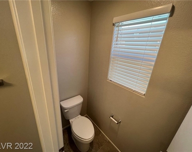 7232 Halo Falls Street - Photo Thumbnail 14