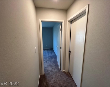 7232 Halo Falls Street - Photo Thumbnail 23