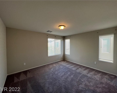 7232 Halo Falls Street - Photo Thumbnail 24