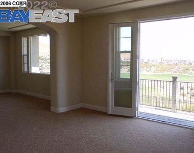 5545 Satinleaf Way - Photo Thumbnail 5