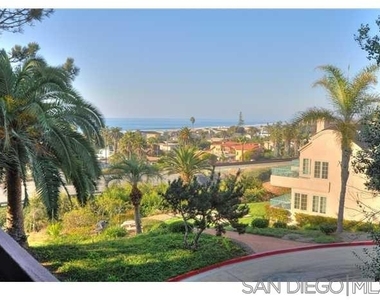 1562 Camino Del Mar - Photo Thumbnail 0