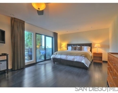 1562 Camino Del Mar - Photo Thumbnail 5