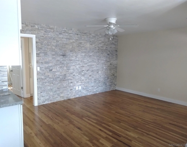 4610 Marlborough Dr (1/2) - Photo Thumbnail 3