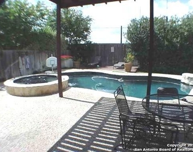 1206 Brook Bluff - Photo Thumbnail 11