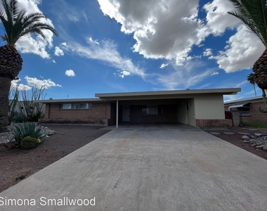 2340 S Camino Seco - Photo Thumbnail 1