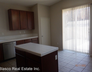 1573 Excel Court - Photo Thumbnail 19