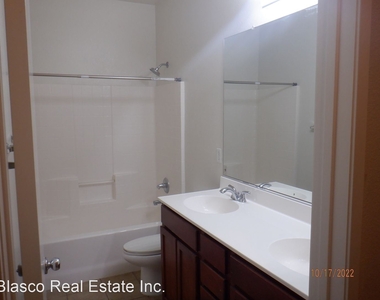 1573 Excel Court - Photo Thumbnail 4