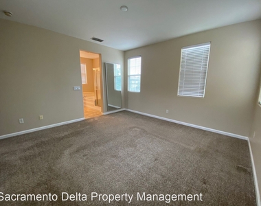 721 Wapello Circle - Photo Thumbnail 30