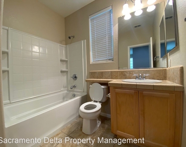 721 Wapello Circle - Photo Thumbnail 15