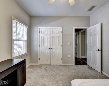 2147 Stockton Walk Way - Photo Thumbnail 84