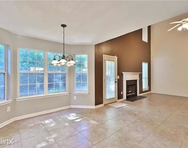 4156 R Coconut Grove Nw - Photo Thumbnail 9