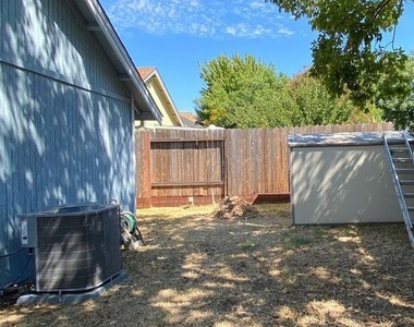 312 Sumatra Drive - Photo Thumbnail 21