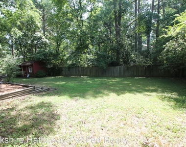 9402 Avalon Drive - Photo Thumbnail 17