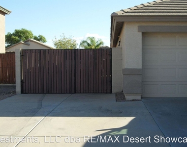 9561 W Ruth Ave - Photo Thumbnail 7