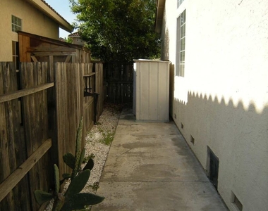 249 Sparrow Street - Photo Thumbnail 6