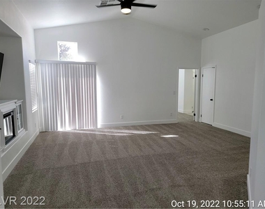 10517 Beachwalk Place - Photo Thumbnail 2