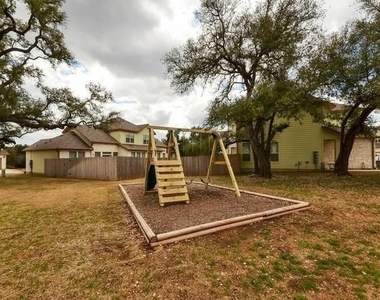 2410  Great Oaks Dr - Photo Thumbnail 17