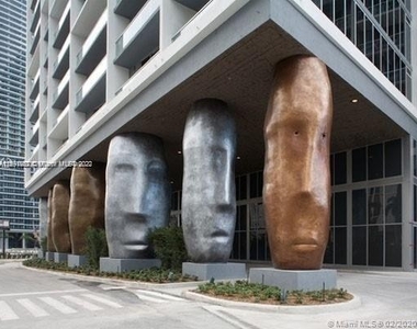 475 Brickell Ave - Photo Thumbnail 0