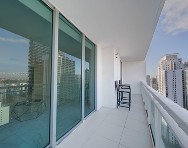 951 Brickell Ave - Photo Thumbnail 25