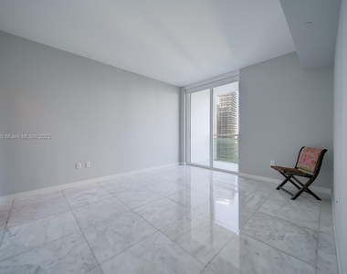 951 Brickell Ave - Photo Thumbnail 10