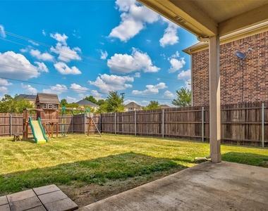 1180 Ranch Gate Lane - Photo Thumbnail 32