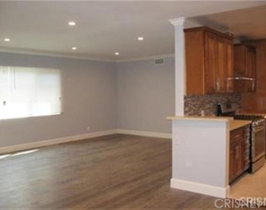 5531 Fallbrook Ave - Photo Thumbnail 7