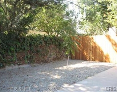 5531 Fallbrook Ave - Photo Thumbnail 23