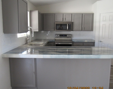 970 San Juan Ln - Photo Thumbnail 2