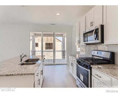 2427r White Pelican Avenue - Photo Thumbnail 9