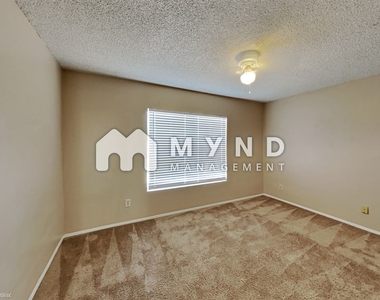 2641 W Kiva Ave - Photo Thumbnail 18