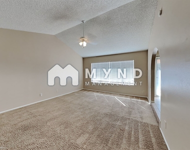 2641 W Kiva Ave - Photo Thumbnail 5