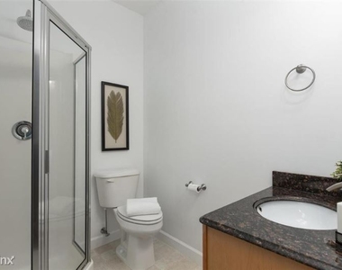 885 Forest Ave 304 - Photo Thumbnail 6