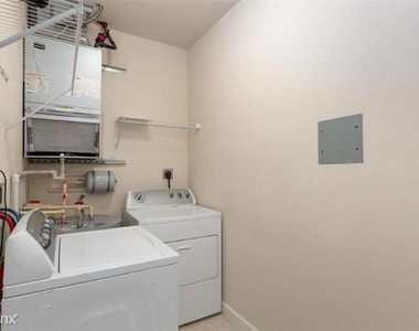885 Forest Ave 304 - Photo Thumbnail 7