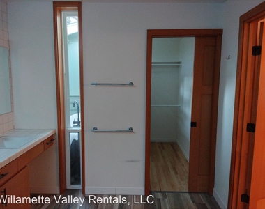 3092 Whitbeck Blvd - Photo Thumbnail 25