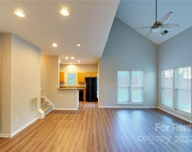 3006 Uxbridge Woods Court - Photo Thumbnail 4