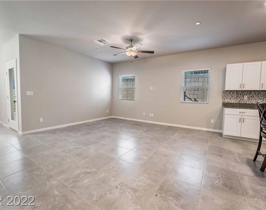 10233 Sequoia Falls Place - Photo Thumbnail 2