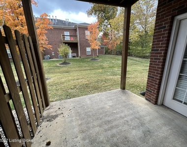 10322 Dorsey Village Dr - Photo Thumbnail 31