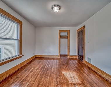 147 West Hazeltine Avenue - Photo Thumbnail 26