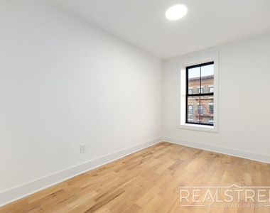 662 Nostrand Ave - Photo Thumbnail 2